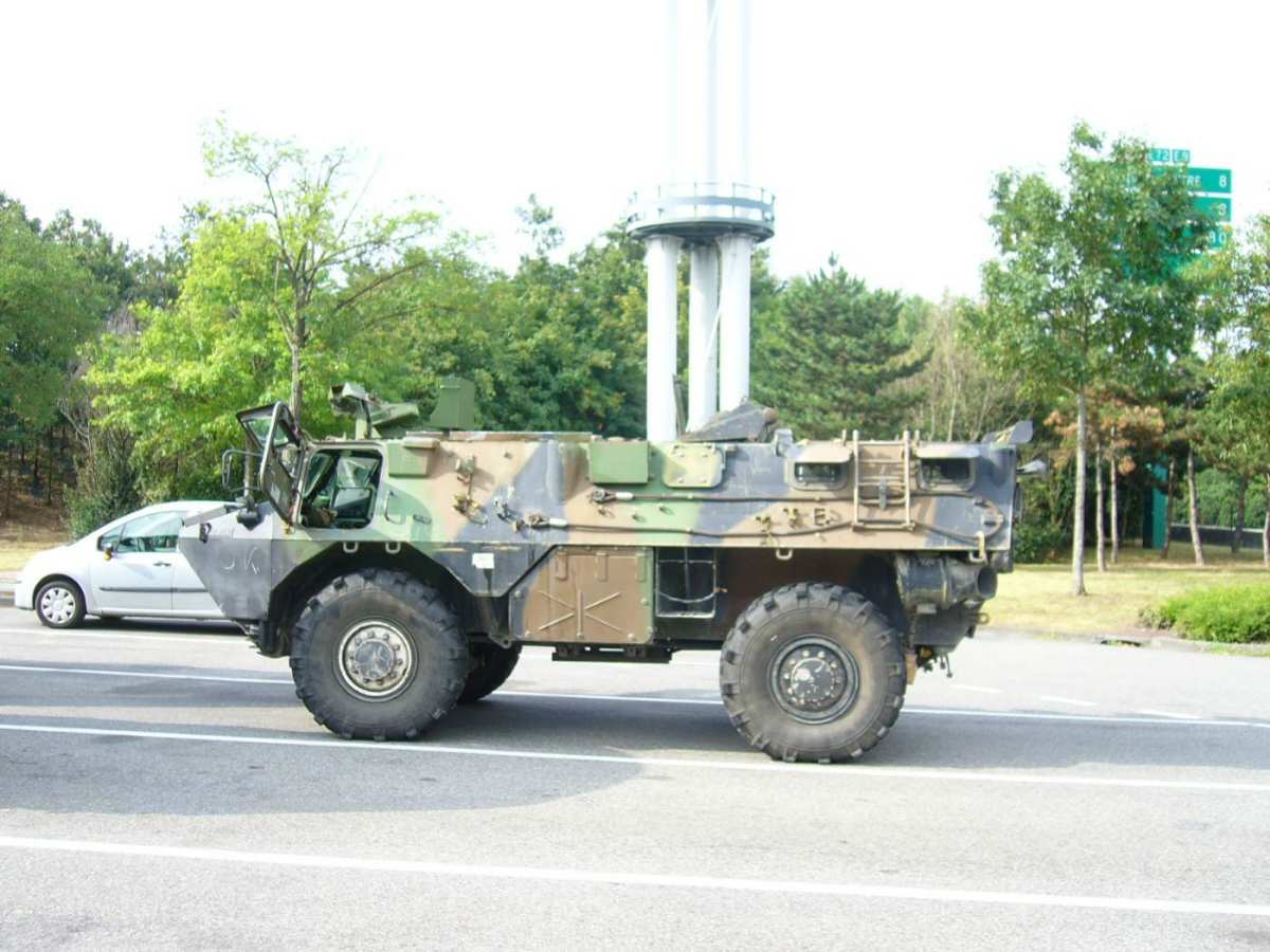 Véhicule blindé de l'armée de terre